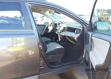 2016 Toyota Rav4 Xle z USA, uszkodzony, nr VIN 2T3WFREV8GW288230